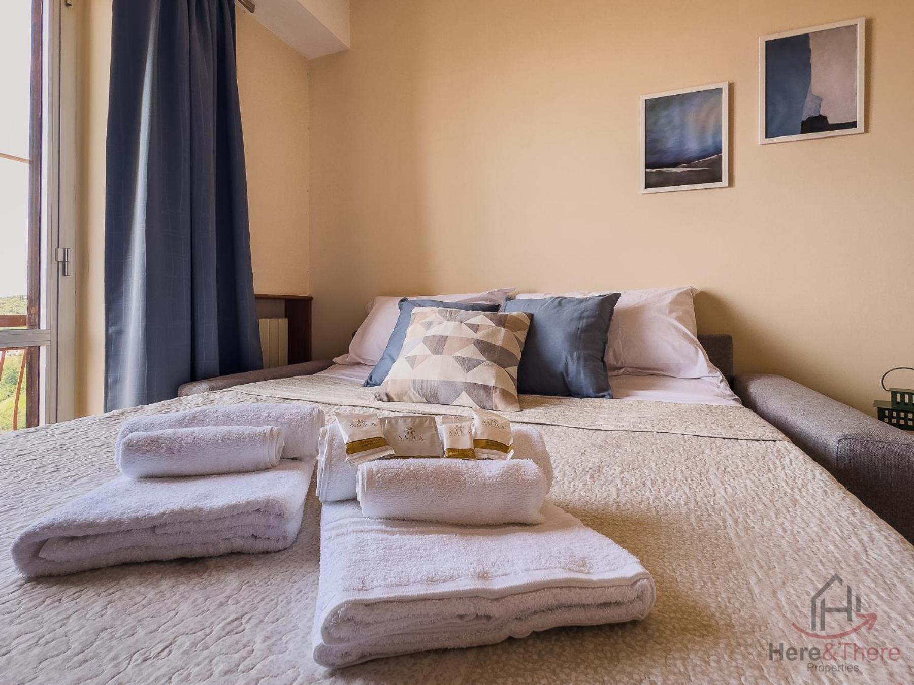 Apartment Garden & Sea View - Free Access And Garage - Wifi