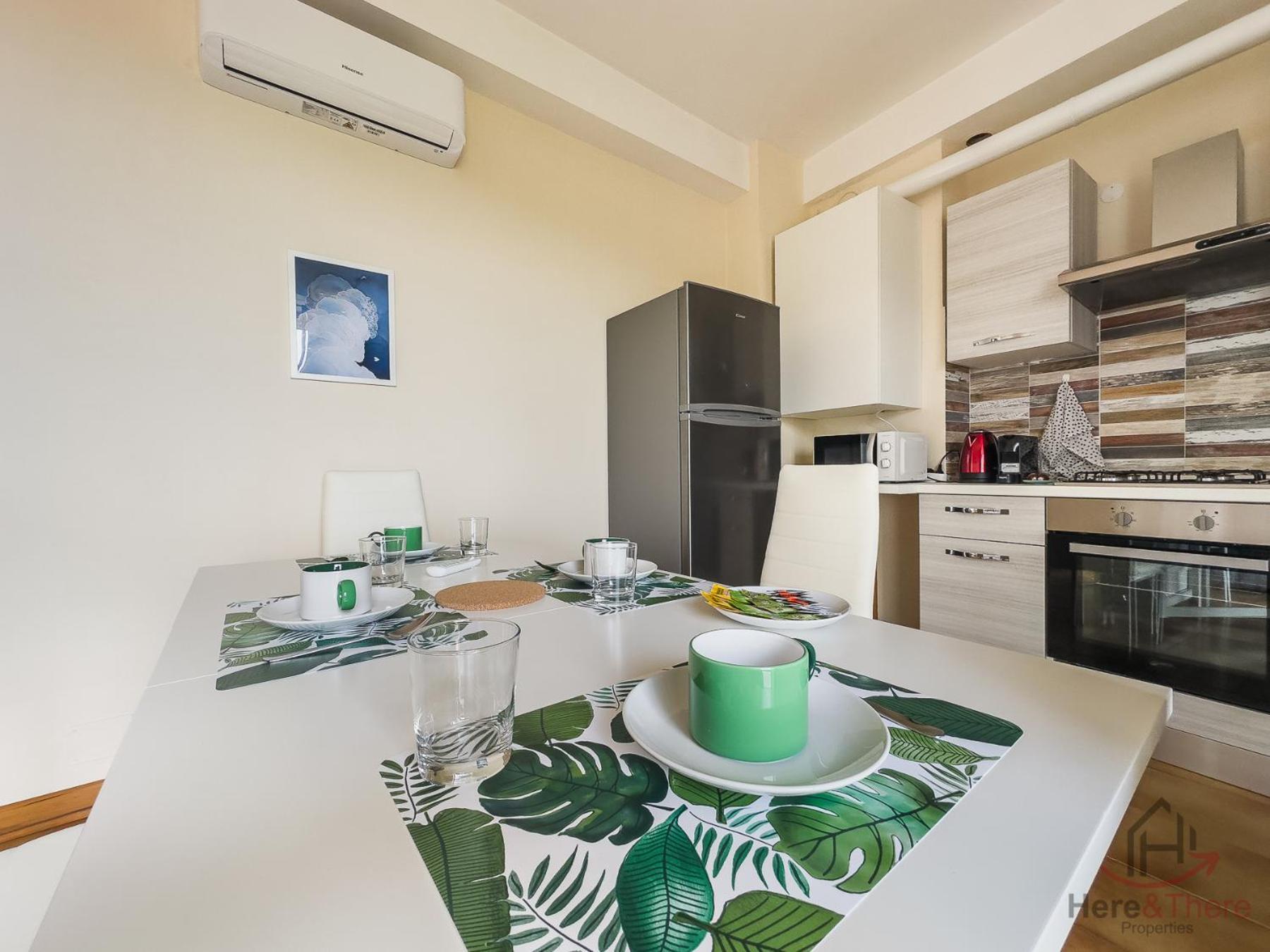 Apartment Garden & Sea View - Free Access And Garage - Wifi *